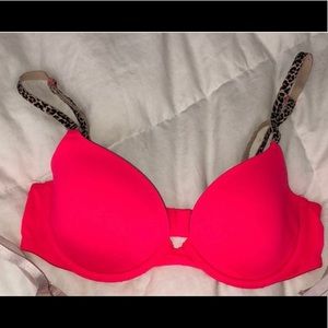 Pink/Victoria’s Secret bra